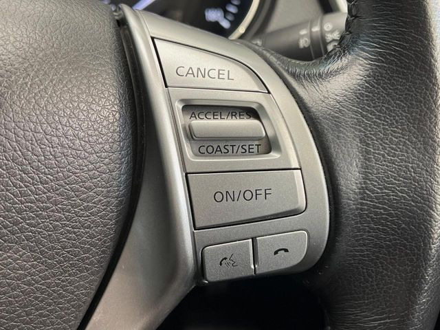 �y�N���[�Y�R���g���[���z�������H�����N���N���s�B�A�N�Z���𗣂��Ă���葬�x�ő��s���ł��A�������^�]���̕��S���y��!�����E�������ȒP�ȃX�C�b�`����Œ����ł��܂��B