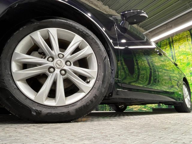 �y����16�C���`�A���~�z�C�[���z�O�ςɃ}�b�`���������A���~�z�C�[���𑕒����Ă���܂��B�e��ЊO�A���~�z�C�[����A�X�^�b�h���X�^�C�����戵�����Ă���܂��B���񂲑��k����������