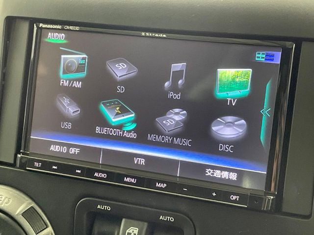 ��Bluetooth:���莝���̃X�}�[�g�t�H���ȂǂƐڑ����A�n���Y�t���[�ʘb��Տꊴ����~���[�W�b�N�Đ������y���݂��������܂��B�����ڑ��ł��̂Ŕς킵��������܂����