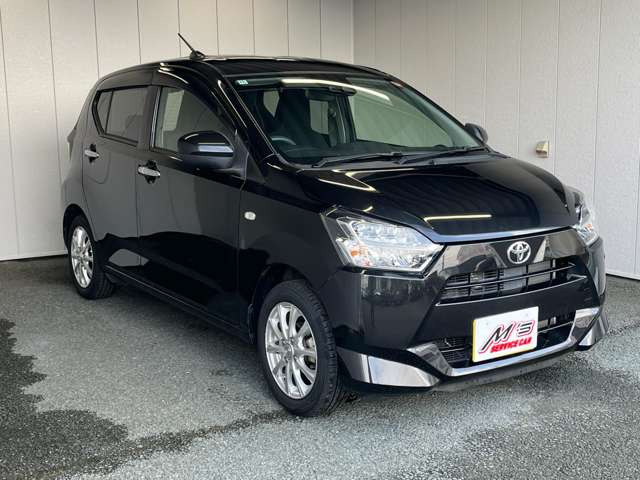 ���ʎԂ́u�T�[�r�X�J�[�G���Y �{�X�v�A�y�����Ԃ́u�T�[�r�X�J�[�G���Y �����X�v���炨�T�������܂��B