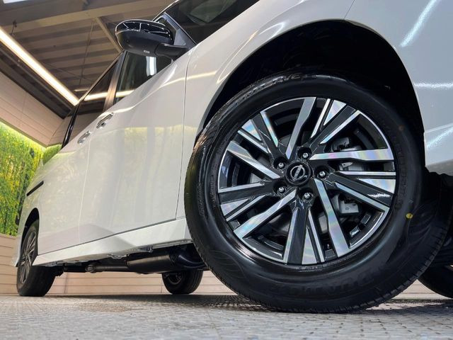 �y����16�C���`�A���~�z�C�[���z�O�ςɃ}�b�`���������A���~�z�C�[���𑕒����Ă���܂��B�e��ЊO�A���~�z�C�[����A�X�^�b�h���X�^�C�����戵�����Ă���܂��B���񂲑��k����������