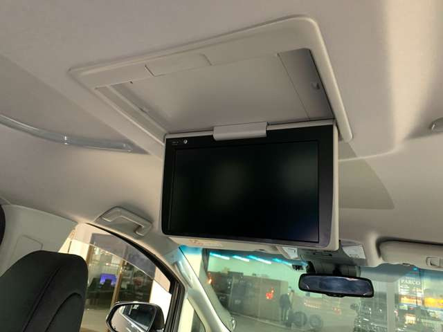 後席モニター付き!!