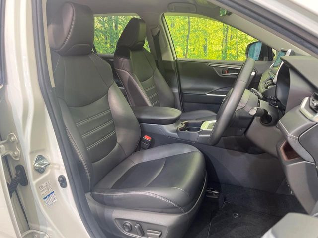 �y���烌�U�[�V�[�g�z����̂ӂ���肪�e�ՂŃ����e�i���X�����ȒP�ȁA�@�\���ɗD��鍇����v���̗p�����㎿�ȃV�[�g�ł��B����S�n���悭�A���������ӂ��S�n�ǂ��ԓ���Ԃ����o���Ă���܂��B