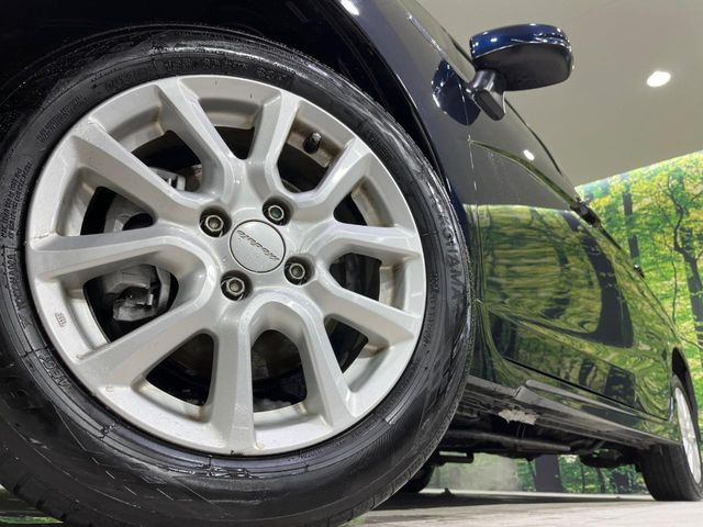 �y15�C���`�A���~�z�C�[���z�O�ςɃ}�b�`�����A���~�z�C�[���𑕒����Ă���܂��B�e��A���~�z�C�[����A�X�^�b�h���X�^�C�����戵�����Ă���܂��B���񂲑��k����������