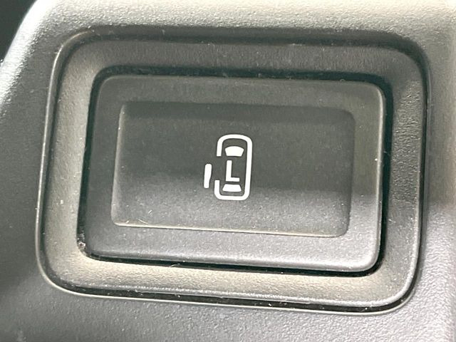 �y�p���[�X���C�h�h�A�z�X�}�[�g�L�[��^�]�Ȃ̃X�C�b�`�ŃX���C�h�h�A�̊J���\���d��������͂����ăh�A���J����K�v�������A���������q�l�ł��A�d���ו��������Ă��鎞�����N�ɊJ���߂ł��܂���