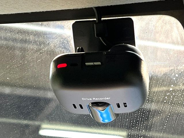 �y�h���C�u���R�[�_�[�z�h���C�u���R�[�_�[����!���s���͂������A������^�]�⎖�̂ɑ��������ہA�f���ŋL�^���A����̃��X�N�ɔ����܂��B���L�^�pSD�J�[�h�͂��q�l�����g�ł��������������K�v������܂��B