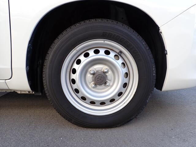 �������z�C�[���L���b�v(^^�􁚎ԑ̂̕��͋C�ƍ����Ă���̂͏����i�Ȃ�ł͂ł���!