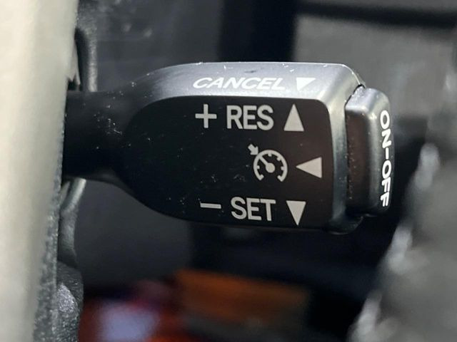 �y�N���[�Y�R���g���[���z�������H�����N���N���s�B�A�N�Z���𗣂��Ă���葬�x�ő��s���ł��A�������^�]���̕��S���y��!�����E�������ȒP�ȃX�C�b�`����Œ����ł��܂��B