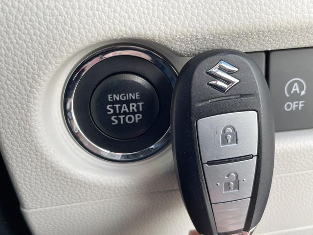 �y�L�[���X�X�^�[�g�V�X�e���z�J�o����|�P�b�g�ɓ��ꂽ�܂܂ł��h�A�̎{���E�������\�ȃX�}�[�g�L�[�𑕔��B�G���W���̃I���E�I�t�����J�M�����o���K�v����������Ƃ��Ă��֗��ł���