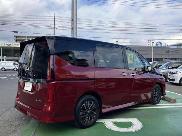 セレナ1.4 e-POWER ハイウェイスター V 90周年記念車