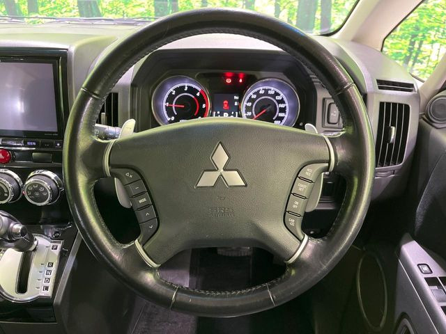 �y�����v�����X�e�A�����O�z�㎿�Ȋv���g�p���邱�ƂŁA��ɂ����������݂ƂĂ��^�]���₷���n���h���ł���