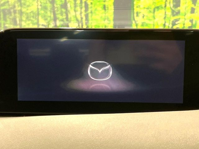 �y8.8�C���`�}�c�_�R�l�N�g�z�ԓ��̕��͋C�Ƀ}�b�`������^�̃f�B�X�v���C�B�X�}�z�ڑ��ł̃i�r�g�p��Bluetooth�Đ����A�l�X�ȋ@�\���y���߂܂��B�����I�ȃ_�C�������삪�\�ŁA�g��������ǍD�ł��B