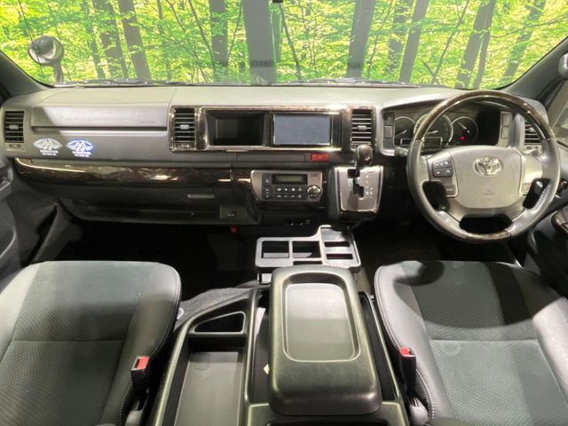 ハイエースバン