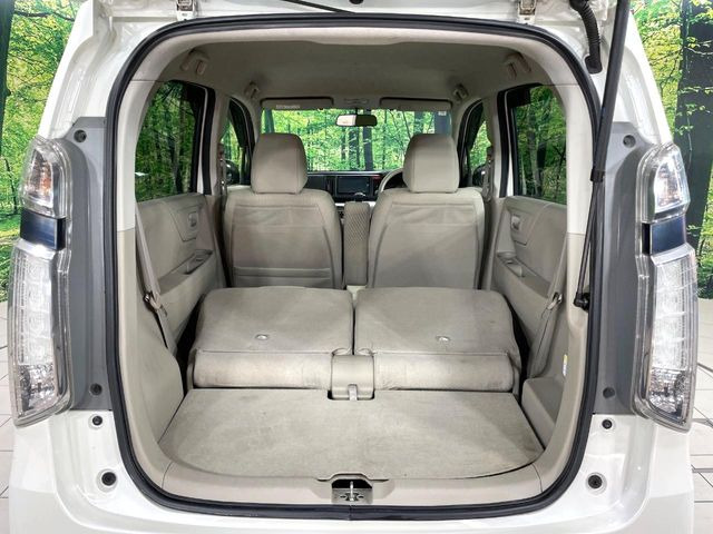 ���i�̂���������ʋ΁A���}���ɏ\���ȉ׎��X�y�[�X���m�ۂ��Ă���܂��B�Z�J���h�V�[�g��|���ƁA�傫�ȉו��̐ύڂ��\�ł���