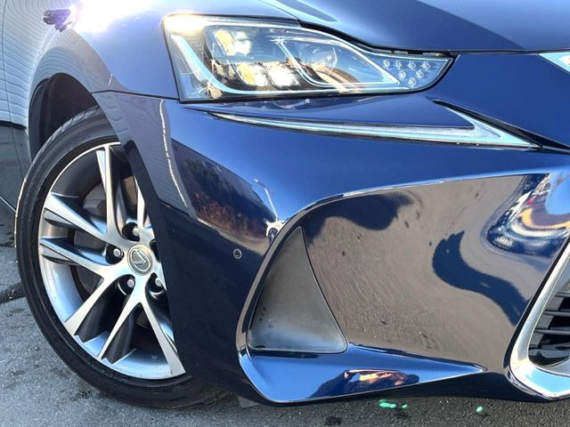 �y�O��LED�w�b�h���C�g�z�X�^�C���b�V���Ȍ����ڂ̎O��LED�w�b�h���C�g�𑕔���X�^�C�������łȂ��A��Ԃ̑��s�����E�ǍD�ň��S���Ă���肢�������܂��B