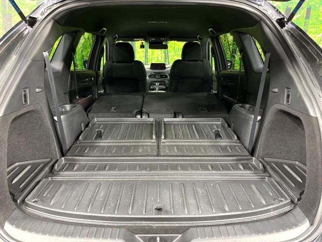 ���i�̂���������ʋ΁A���}���ɏ\���ȉ׎��X�y�[�X���m�ۂ��Ă���܂��B�Z�J���h�V�[�g��|���ƁA�傫�ȉו��̐ύڂ��\�ł���