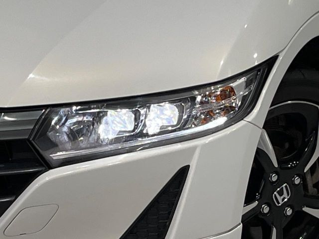 �yLED�w�b�h���C�g�z���V����ԑ��s�����ǍD�Ȏ��E���m�ۂ����S���ĉ^�]�ł��鍂�P�xLED�w�b�h���C�g�𑕔�!�_�����x�������A����d�͂��}�����Ă��܂��B