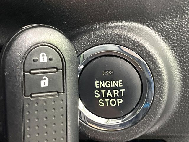 �y�L�[�t���[�V�X�e���z�J�o����|�P�b�g�ɓ��ꂽ�܂܂ł��h�A�̎{���E�������\�ȃX�}�[�g�L�[�𑕔��B�G���W���̃I���E�I�t�����J�M�����o���K�v����������Ƃ��Ă��֗��ł���