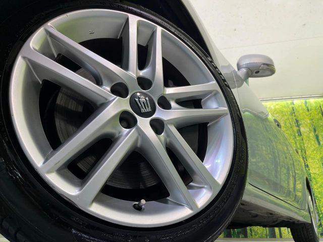 �y����18�C���`�A���~�z�C�[���z�O�ςɃ}�b�`���������A���~�z�C�[���𑕒����Ă���܂��B�e��ЊO�A���~�z�C�[����A�X�^�b�h���X�^�C�����戵�����Ă���܂��B���񂲑��k����������