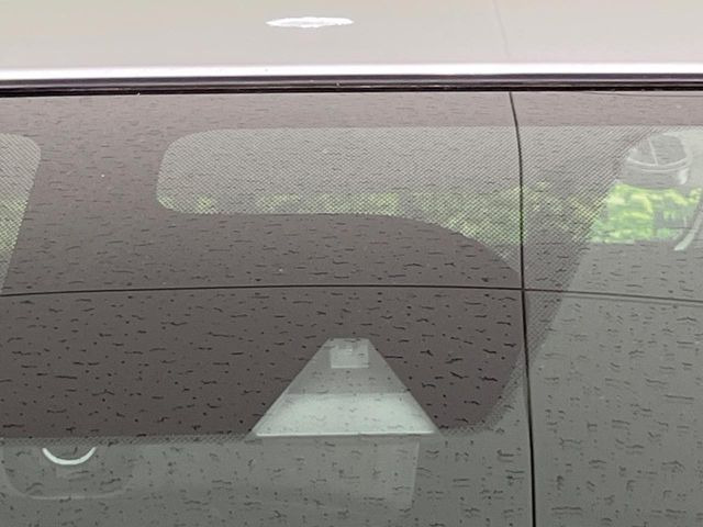 �y�G�}�[�W�F���V�[�u���[�L�z���s���ɑO���̎ԗ�����F�����A�Փ˂������Ȏ��͌x��ƃu���[�L�ŏՓˉ���Ɣ�Q�y�����A�V�X�g�B�����S�Ƀh���C�u�����y���݂��������܂��B