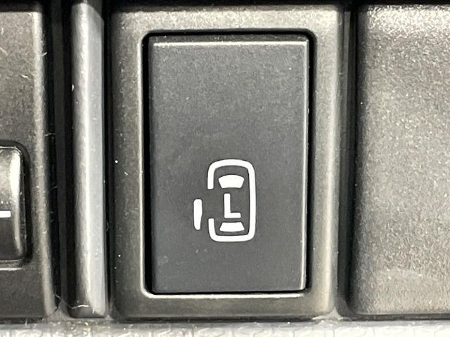 �y�p���[�X���C�h�h�A�z�X�}�[�g�L�[��^�]�Ȃ̃X�C�b�`�ŃX���C�h�h�A�̊J���\���d��������͂����ăh�A���J����K�v�������A���������q�l�ł��A�d���ו��������Ă��鎞�����N�ɊJ���߂ł��܂���