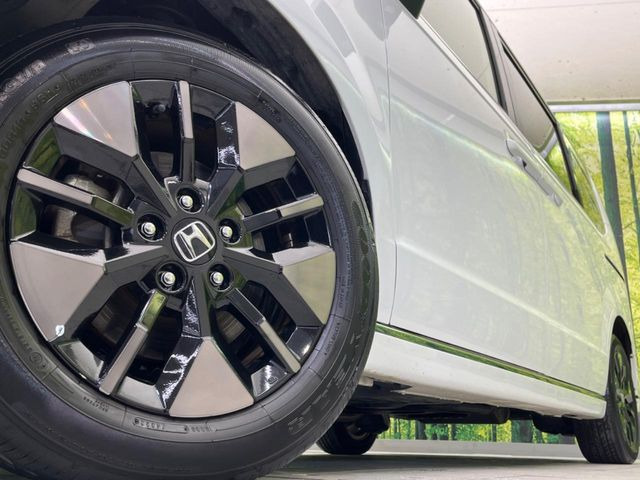 �y����16�C���`�A���~�z�C�[���z�O�ςɃ}�b�`���������A���~�z�C�[���𑕒����Ă���܂��B�e��ЊO�A���~�z�C�[����A�X�^�b�h���X�^�C�����戵�����Ă���܂��B���񂲑��k����������