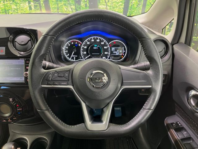 �y�����v�����X�e�A�����O�z�㎿�Ȋv���g�p���邱�ƂŁA��ɂ����������݂ƂĂ��^�]���₷���n���h���ł���