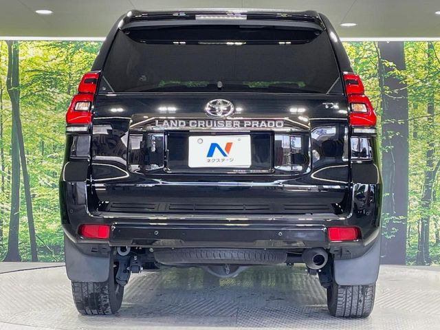 安心の最長10年・走行無制限保証(有償)をご用意。保証内容も充実はもちろん、無料点検&オイル交換や、年中無休の全国・24時間ロードサービスも付帯されておりますのでご安心下さい。