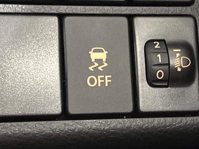 �y������h�~���u�z�ԗ��̉���������m����ƁA�����I�Ɏԗ��̐i�s������ۂ悤�Ɏԗ��𐧌䂵�܂��B�J�̓��ȂǊ���₷���H�ʏ󋵂ł����S�ȉ^�]���\�ł��B