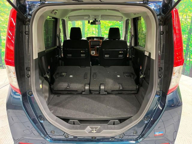 ���i�̂���������ʋ΁A���}���ɏ\���ȉ׎��X�y�[�X���m�ۂ��Ă���܂��B�Z�J���h�V�[�g��|���ƁA�傫�ȉו��̐ύڂ��\�ł���