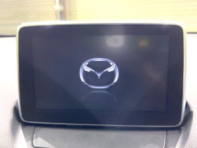 �y�}�c�_�R�l�N�g�i�r�z�ԓ��̕��͋C�Ƀ}�b�`������̌^�^�C�v�̃i�r�B�e����q�ݒ��Bluetooth�Đ����A�l�X�ȋ@�\���y���߂܂��B�����I�ȃ_�C�������삪�\�ŁA�g��������ǍD�ł��B