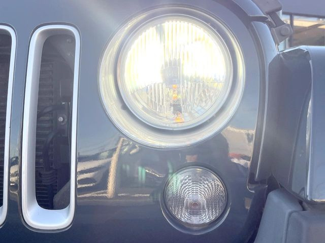 ���w�b�h���C�g:�w�b�h���C�g�͉��΂݂����Ȃ��A�Y��ȏ�Ԃ�ۂ��Ă���܂��B���΂ݖh�~�̃����Y�R�[�e�B���O�̎{�H���\�ł������܂��B