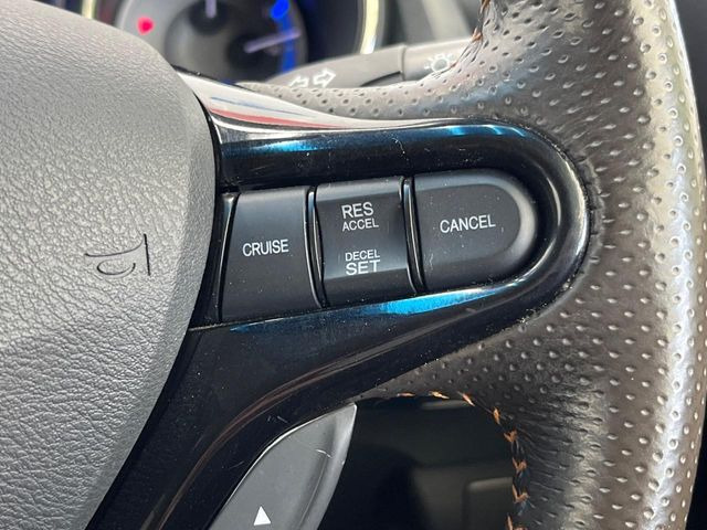 �y�N���[�Y�R���g���[���z�������H�����N���N���s�B�A�N�Z���𗣂��Ă���葬�x�ő��s���ł��A�������^�]���̕��S���y��!�����E�������ȒP�ȃX�C�b�`����Œ����ł��܂��B