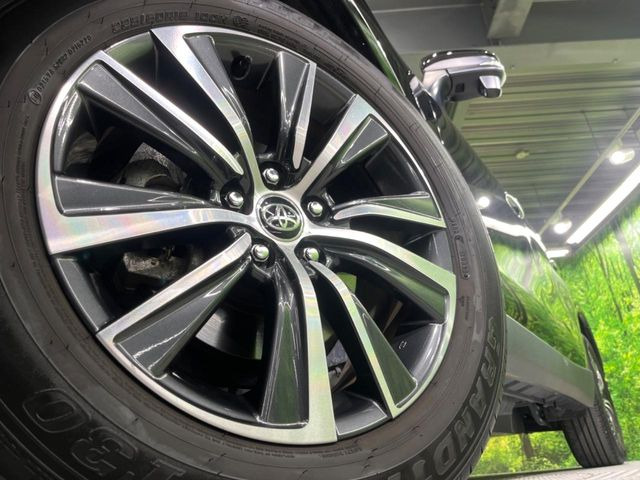 �y����18�C���`�A���~�z�C�[���z�O�ςɃ}�b�`���������A���~�z�C�[���𑕒����Ă���܂��B�e��ЊO�A���~�z�C�[����A�X�^�b�h���X�^�C�����戵�����Ă���܂��B���񂲑��k����������