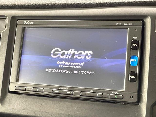 �y�����i�r�z�l�C�̏����i�r�𑕔����Ă���܂��B�i�r�̎g���₷���͂������A�I�[�f�B�I�@�\���[��!�L�����v�◷�s�͂������A�ʋ΂┃�����ȂǕ��i�̃h���C�u���y�����Ȃ�͂���