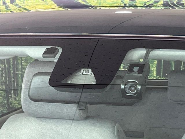 �y�X�}�[�g�A�V�X�g�z���s���ɑO���̎ԗ�����F�����A�Փ˂������Ȏ��͌x��ƃu���[�L�ŏՓˉ���Ɣ�Q�y�����A�V�X�g�B�����S�Ƀh���C�u�����y���݂��������܂��B