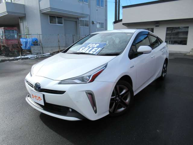 プリウス1.8 A ツーリングセレクション E-Four 4WD