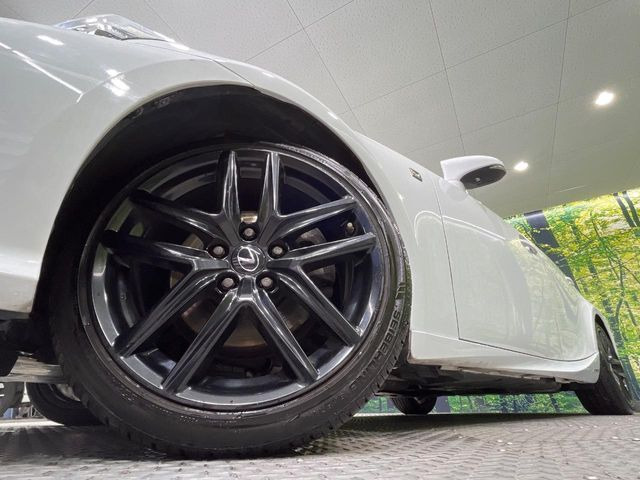 �y�����I�v�V����18�C���`�A���~�z�C�[���z�����I�v�V�����z�C�[���𑕒��B���s���\�̌���ɉ����A�O�ς����X�^�C���b�V���ɂȂ��Ă��܂��B