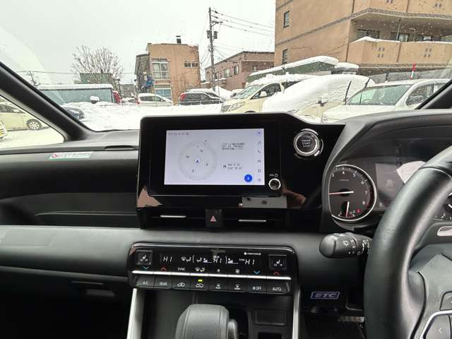 ナビも装備、充実した音楽・映像環境をお楽しみください。