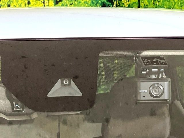 �y�C���e���W�F���g�G�}�[�W�F���V�[�u���[�L�z�t�����g�J�����őO���̎ԗ�����s�҂����m�B�Փ˂������Ȏ��͏Փ˔�Q�y���u���[�L���쓮�A�Փˉ�����T�|�[�g�B�����S�Ƀh���C�u�����y���݂��������܂��B