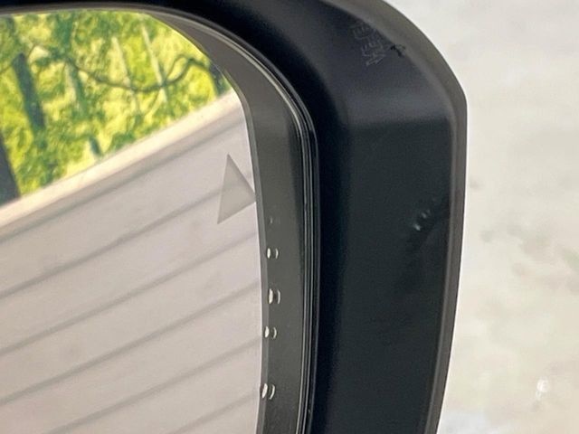 �y������p���m�z���s���A�h�A�~���[�̎��p�ɂȂ�₷���ӏ��Ɍ㑱�Ԃ��ڋ߂���ƃT�C�h�~���[�t�߂Ɍx����\���A�h���C�o�[�ɒ��ӊ��N�����Ă���܂��B