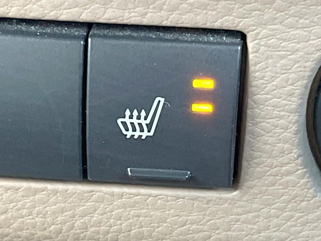 ���t�����g�V�[�g�q�[�e�B���O:�^�]�ȁE����ȋ��ɎO�i�K�Œ��߂��\�ȃV�[�g�q�[�^�[�𑕔����Ă���܂��B�G�߂��킸���K�ɂ��g�p���������܂��B