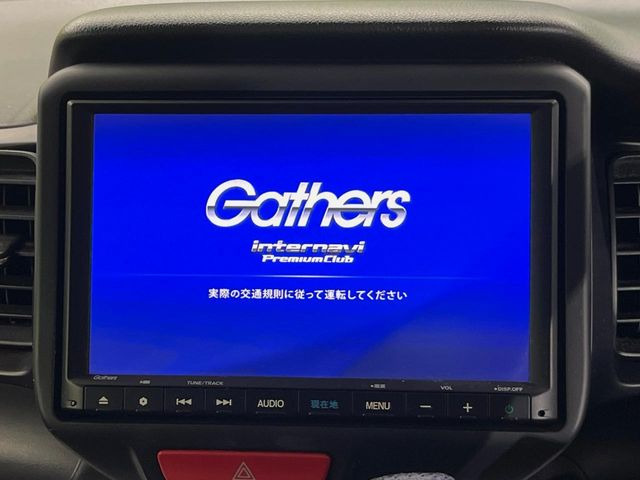 �y�����i�r�z�l�C�̏����i�r�𑕔����Ă���܂��B�i�r�̎g���₷���͂������A�I�[�f�B�I�@�\���[��!�L�����v�◷�s�͂������A�ʋ΂┃�����ȂǕ��i�̃h���C�u���y�����Ȃ�͂���