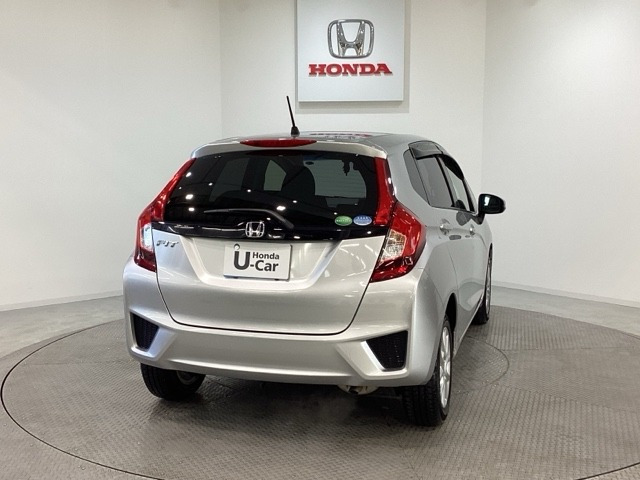 フィット1.3 13G Fパッケージ 4WD