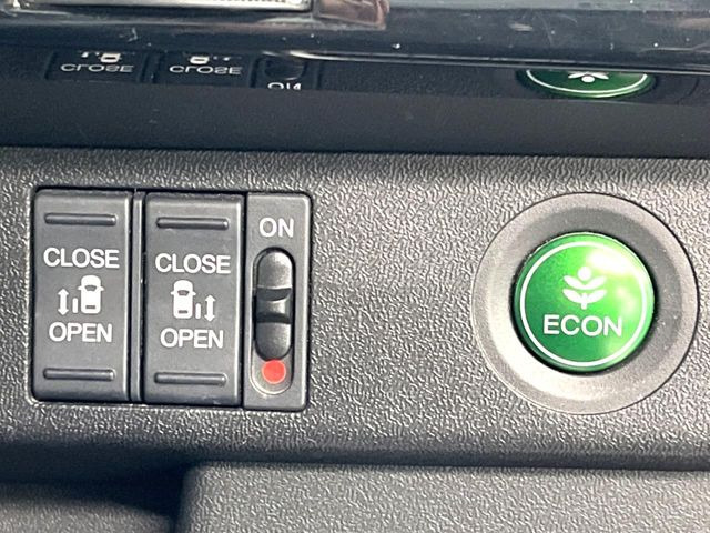 �y�����p���[�X���C�h�h�A�z�X�}�[�g�L�[��^�]�Ȃ̃X�C�b�`�Ō�ȗ����X���C�h�h�A�̊J���\���d��������͂����ăh�A���J����K�v�������A�����Ȃ��q�l�ł��ȒP�ɊJ���߂ł����K�ł���