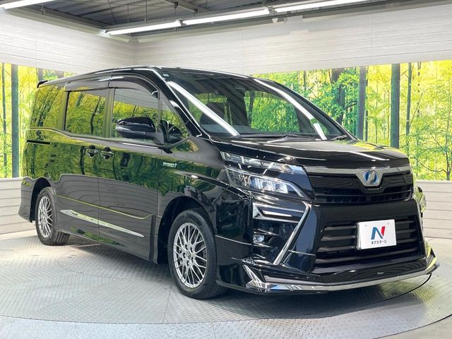 トヨタ ヴォクシー 1.8 ハイブリッド ZS 281.3万円 平成29年(2017年