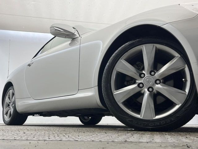 �y����18�C���`�A���~�z�C�[���z�O�ςɃ}�b�`���������A���~�z�C�[���𑕒����Ă���܂��B�e��ЊO�A���~�z�C�[����A�X�^�b�h���X�^�C�����戵�����Ă���܂��B���񂲑��k����������