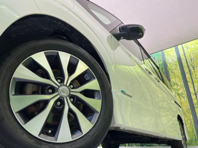 �y����16�C���`�A���~�z�C�[���z�O�ςɃ}�b�`���������A���~�z�C�[���𑕒����Ă���܂��B�e��ЊO�A���~�z�C�[����A�X�^�b�h���X�^�C�����戵�����Ă���܂��B���񂲑��k����������