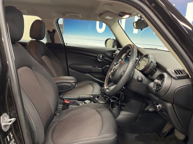 ���V�[�g�̎g�p��:�j��E�ւ�������Ȃ��A�����̒ʂ肫�ꂢ�ȏ�Ԃ��ێ����Ă���܂��B�܂��A�����N���[�j���O�E�R�[�e�B���O�����p�����������܂��B