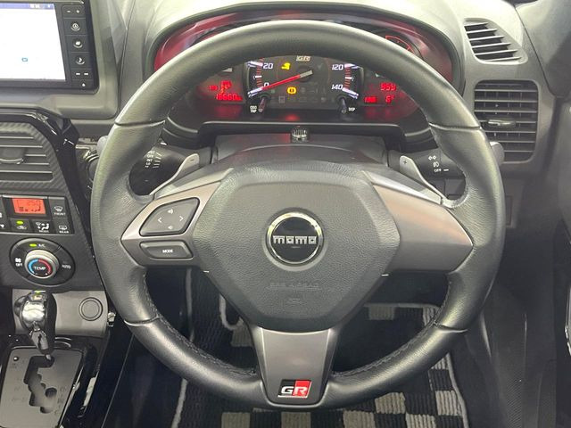 �y�X�e�A�����O�X�C�b�`�z�^�]���A�O������ڐ������炷���ƂȂ��A�I�[�f�B�I���̑��삪�\�ȕ֗��@�\!���S&���K�ȃh���C�u�����o���Ă���܂���